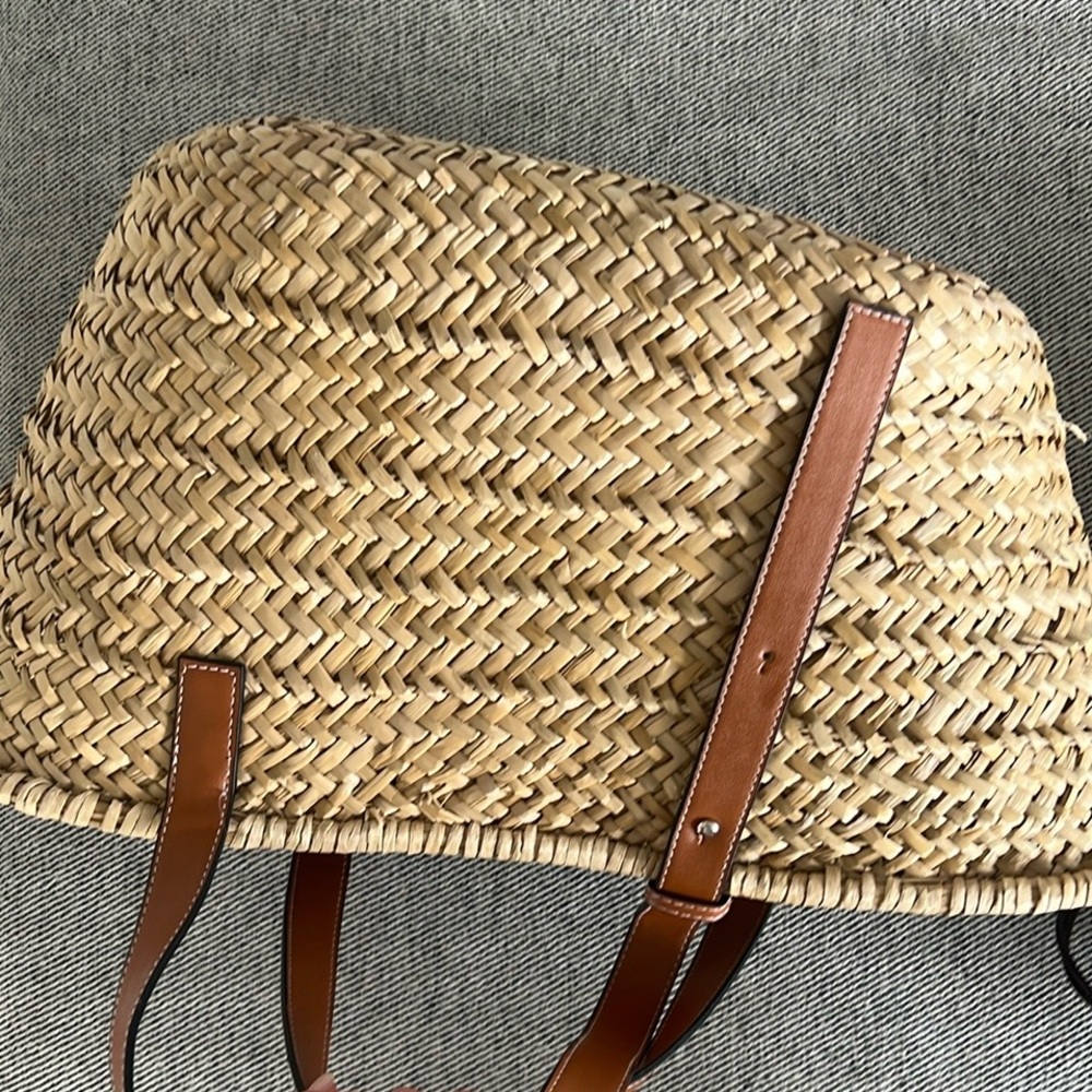 Stylish Tan Woven Tote Bag